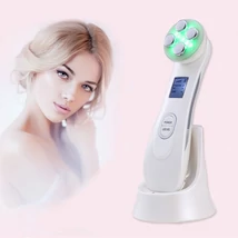 Fényterápiás, elektroporációs, tű nélküli arcápoló készülék