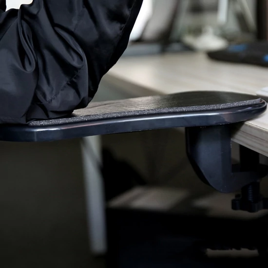 forgathato_konyoktamasszal_alkartamasz_szamitogephez